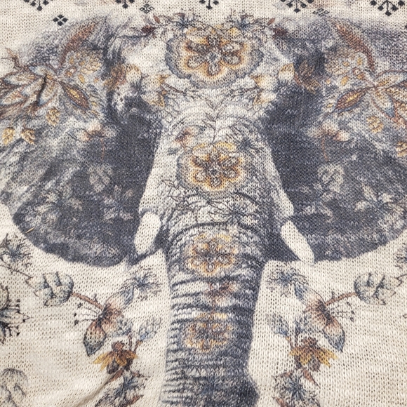 Bundle of 2 elephant shirts - Picture 3 of 9